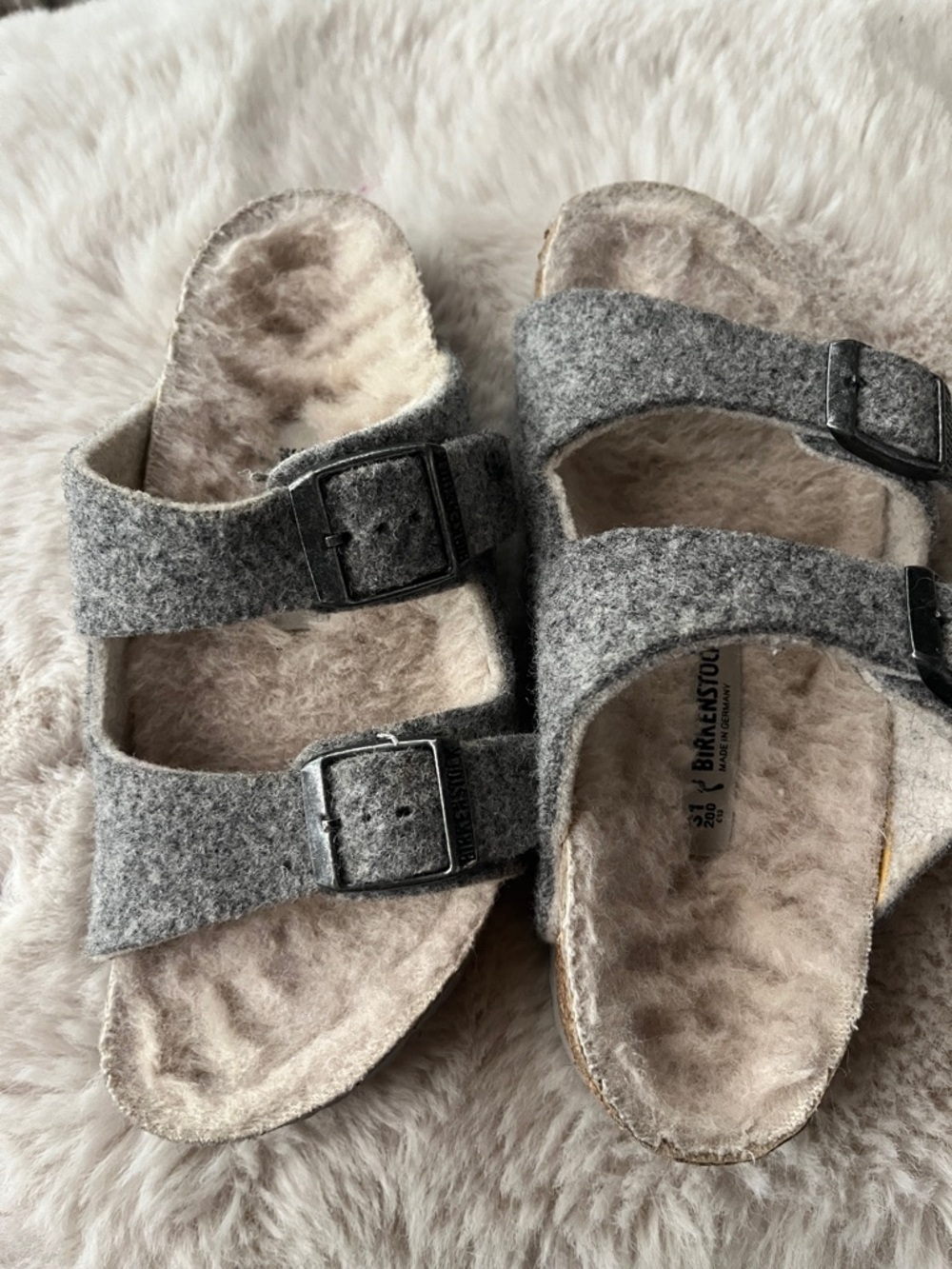 Birkenstock Arizona Gray Felt Double-Strap Shearling Slides Size 31 - Picture 3 of 9